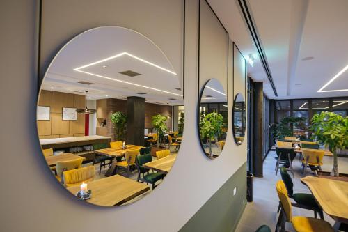 Park Plazza - image 10