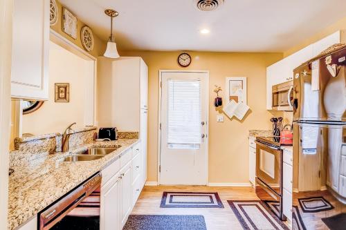 Queens Grant 717 - image 3