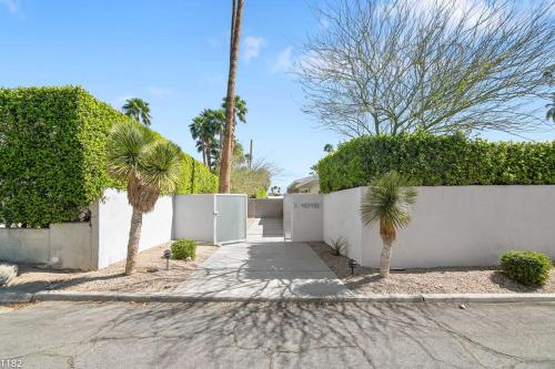 Mid Century Escape - Movie Colony wd Private Pool - image 4
