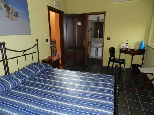 2 twin beds