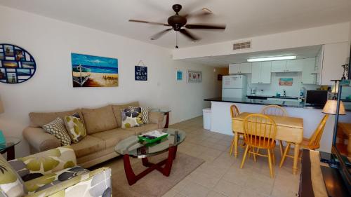 Nelray Shores Condo - image 2
