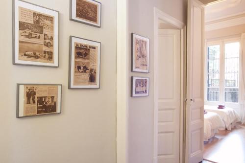 Modernist Apartment Barcelona - image 4