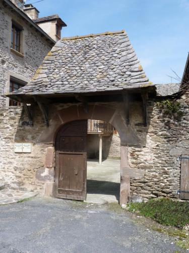 Maisons de vacances chambre d'hotes Cadravals Belcastel Aveyron