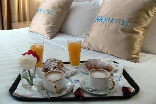 Sky 2 Hotel - image 14
