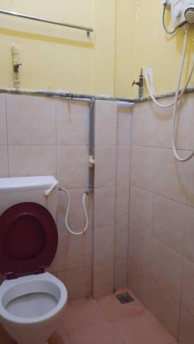Bathroom, TELUK CHEMPEDAK TC HOTEL in Teluk Cempedak