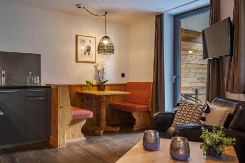 22 Summits Apartments - image 11
