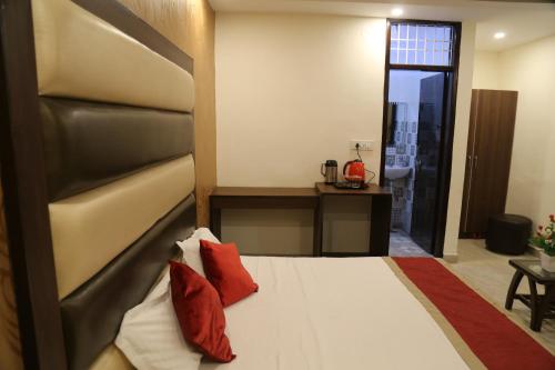MONA REGENCY HOTEL AND BANQUET