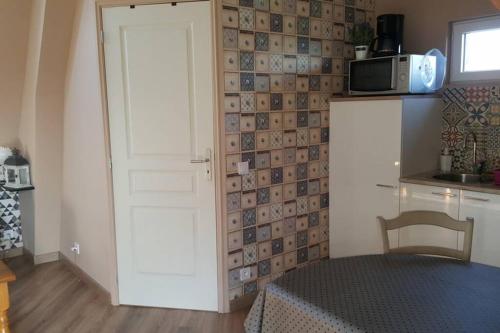 keuken, Gîte ELYACO - Appartement complet avec 2 chambres (Gite ELYACO - Appartement complet avec 2 chambres) in Ancourt