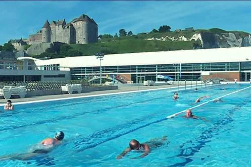 Zwembad, Gîte ELYACO - Appartement complet avec 2 chambres (Gite ELYACO - Appartement complet avec 2 chambres) in Ancourt