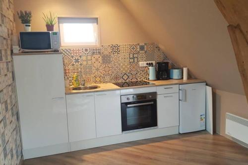 keuken, Gîte ELYACO - Appartement complet avec 2 chambres (Gite ELYACO - Appartement complet avec 2 chambres) in Ancourt