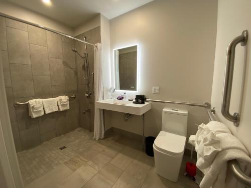 280654301 Lake Placid Inn Boutique Hotel