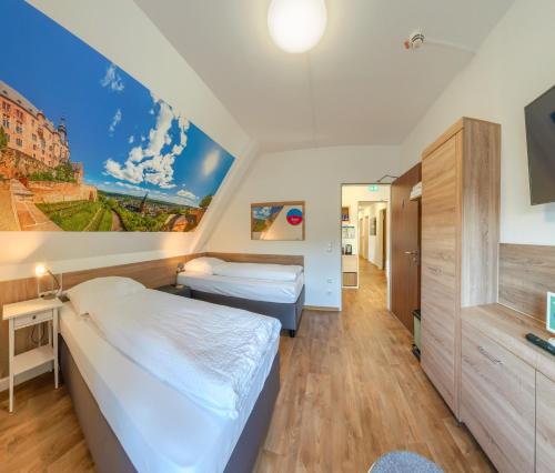 2 twin beds