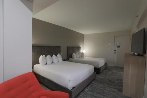 280661445 Lake Placid Inn Boutique Hotel