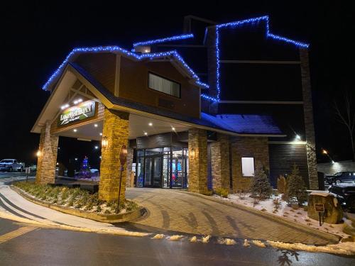 280675421 Lake Placid Inn Boutique Hotel
