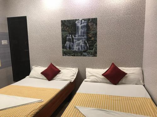2 double beds