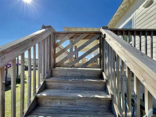 Pelican Harbor - image 2