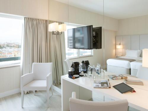 Lutecia Smart Design Hotel - image 7