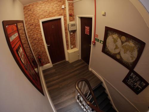 Midtown Lodge - image 7