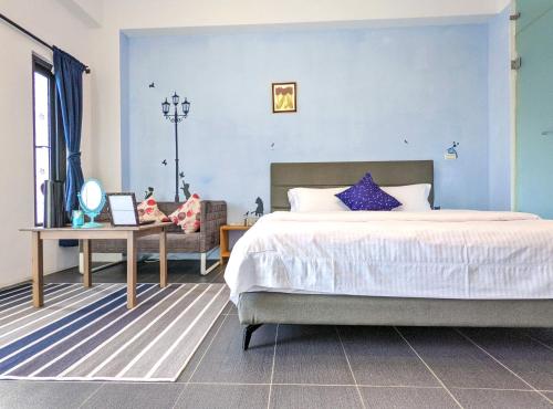 1 queen bed