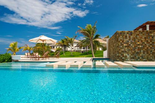 Las Verandas Hotel & Villas