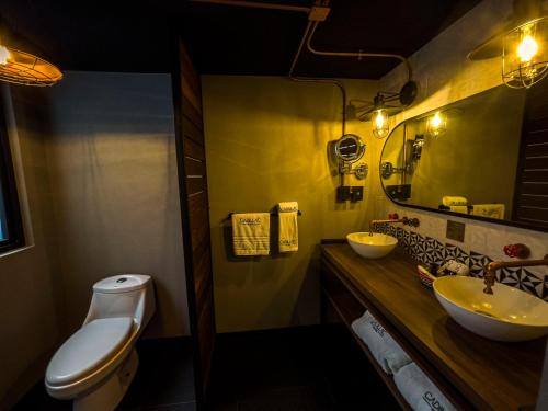 room detail thumbnail 2