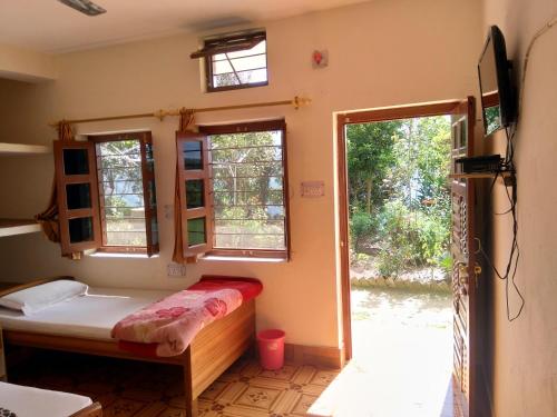 Maa Anand Mayee Guest House
