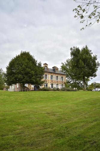 Villa de 6 chambres avec piscine privee jardin amenage et wifi a Gonneville sur Mer a 4 km de la plage