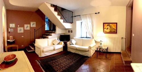  2 bedrooms appartement with lake view shared pool and enclosed garden at Massino Visconti 3 km away from the beach in Massino Visconti