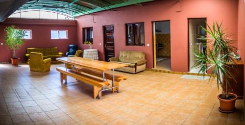 5 bedrooms villa with private pool enclosed garden and wifi at Catanhede