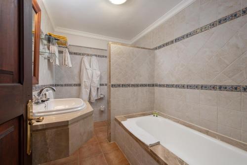 280737155 Monnaber Nou Finca Hotel & Spa