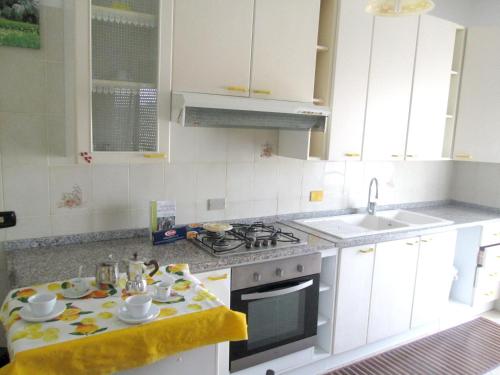 2 bedrooms appartement with terrace and wifi at Velina 6 km away from the beach