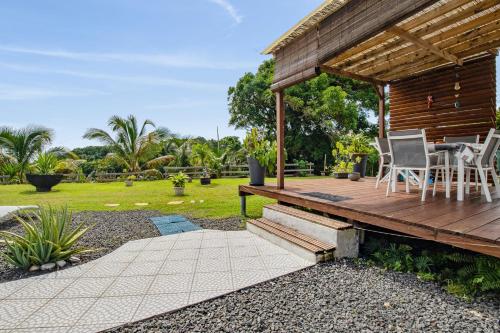 Bungalow d'une chambre avec piscine partagee jardin clos et wifi a Petit Bourg