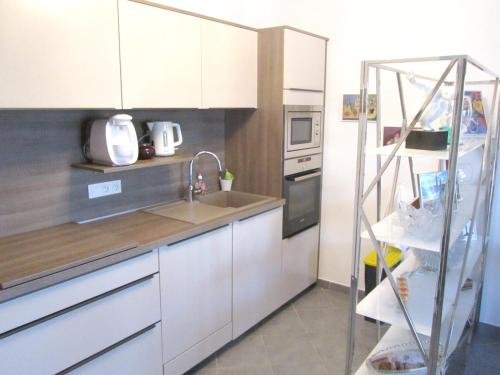 Apartment with 2 bedrooms in L'Ile Rousse with wonderful mountain view enclosed garden and WiFi - image 6