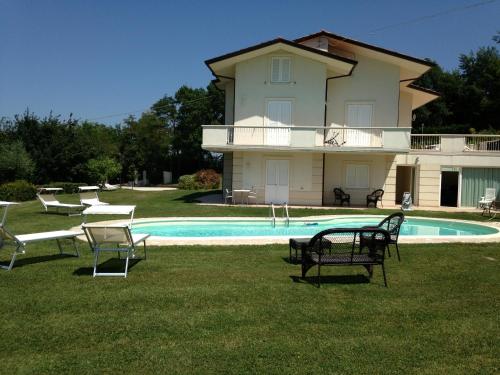 5 bedrooms villa with sea view private pool and enclosed garden at Montelabbate