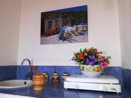  2 bedrooms house with city view enclosed garden and wifi at Ballata in Ballata