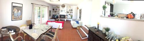 Villa with 4 bedrooms in Malaga with private pool enclosed garden and WiFi - image 11