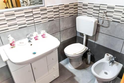 Apartment with one bedroom in Favara with furnished terrace and WiFi 8 km from the beach - image 7