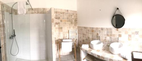 House with one bedroom in Saint Gilles with shared pool and WiFi - image 9