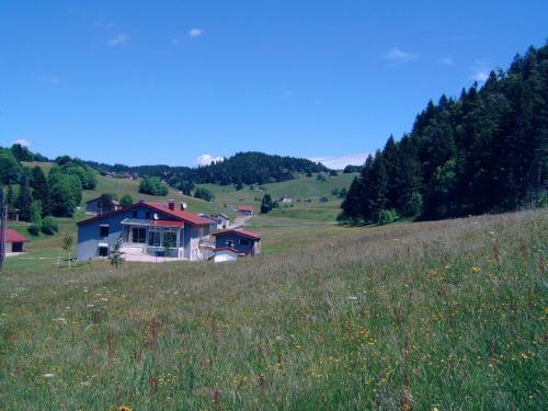 Maison d'une chambre avec jardin amenage et wifi a Septmoncel - Location saisonnière - Septmoncel-Les Molunes