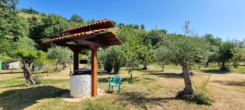 One bedroom appartement with enclosed garden and wifi at Castrovillari