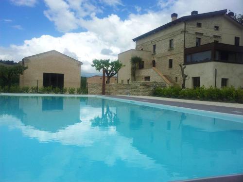 2 bedrooms house with shared pool and wifi at Montalto delle Marche