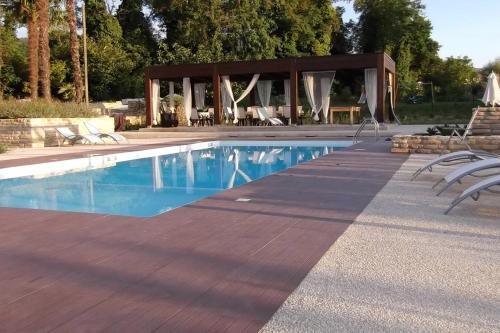 2 bedrooms house with shared pool and wifi at Montalto delle Marche