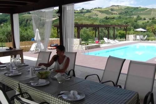 2 bedrooms house with shared pool and wifi at Montalto delle Marche