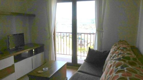 . 2 bedrooms apartement at Riveira 180 m away from the beach with sea view and garden