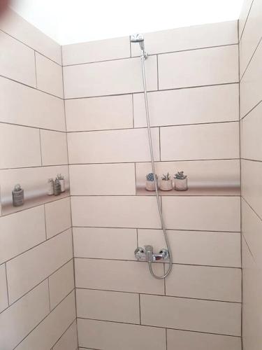 Bathroom, Studio moderne a Baie Mahault 27 m² avec balcon agreable in Baie-Mahault