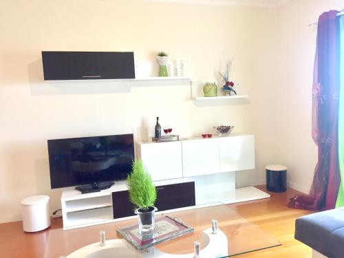  Apartment with 2 bedrooms in Gaula with wonderful sea view balcony and WiFi 2 km from the beach in Gaula