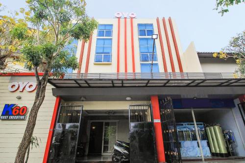 Super OYO 175 K-60 Residence