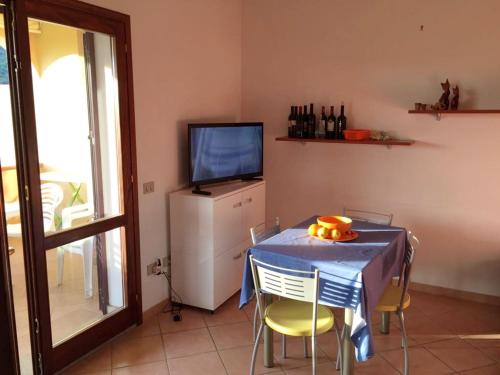  3 bedrooms appartement with furnished terrace and wifi at San Teodoro 4 km away from the beach in San Teodoro