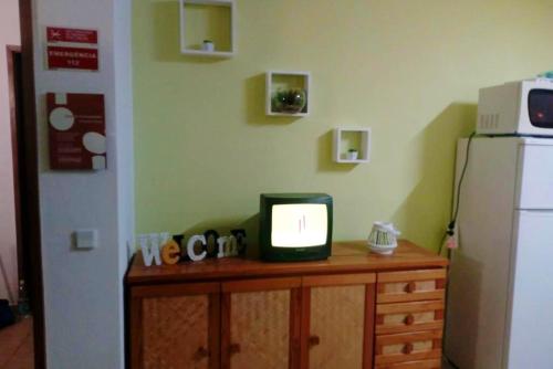 Apartment with one bedroom in Portimao with wonderful city view furnished balcony and WiFi 300 m from the beach - image 3