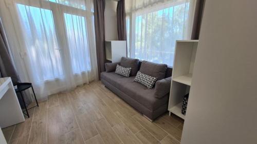 3 twin beds, 1 sofa bed